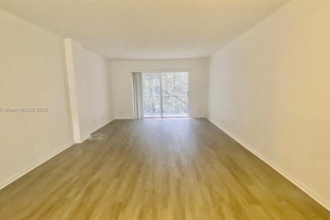 Condo in Coral Springs, Florida, 2 bedrooms  № 1489626 - photo 18