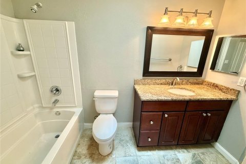Commercial property in Orlando, Florida 5 bedrooms, 270.9 sq.m. № 1878107 - photo 19