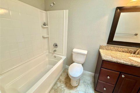 Commercial property in Orlando, Florida 5 bedrooms, 270.9 sq.m. № 1878107 - photo 21