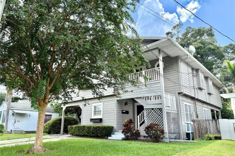 Commercial property in Orlando, Florida 5 bedrooms, 270.9 sq.m. № 1878107 - photo 2