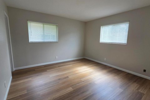 Condo in Pompano Beach, Florida, 2 bedrooms  № 2190971 - photo 8