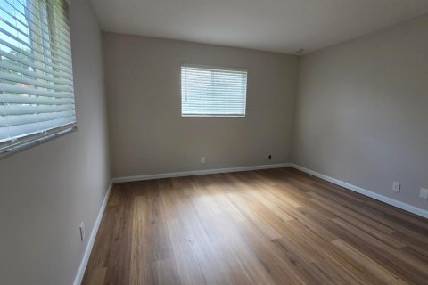 Condo in Pompano Beach, Florida, 2 bedrooms  № 2190971 - photo 7