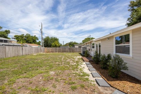 Villa ou maison à vendre à Saint Petersburg, Floride: 2 chambres, 86.31 m2 № 2148044 - photo 24