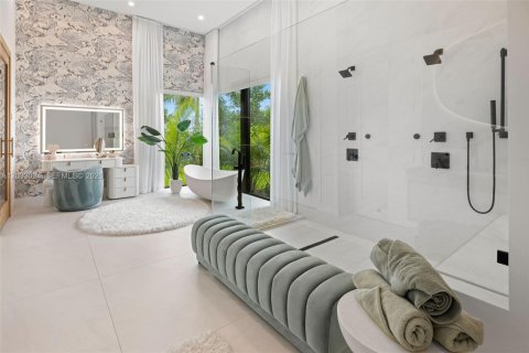 Casa en venta en Davie, Florida, 6 dormitorios, 605.44 m2 № 2077963 - foto 25