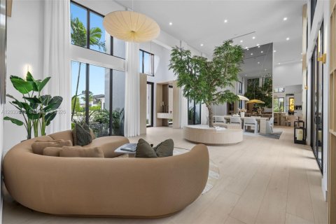 Casa en venta en Davie, Florida, 6 dormitorios, 605.44 m2 № 2077963 - foto 11