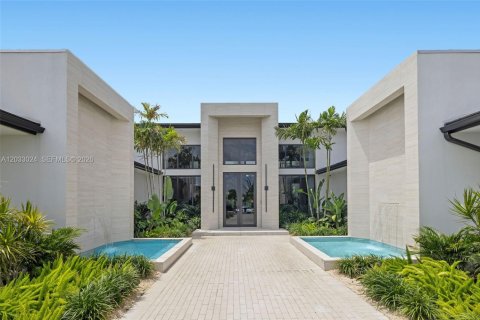 Casa en venta en Davie, Florida, 6 dormitorios, 605.44 m2 № 2077963 - foto 2