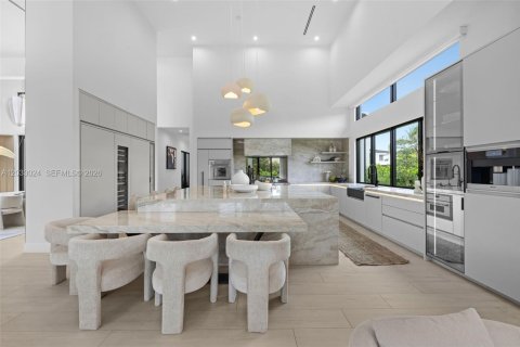 Casa en venta en Davie, Florida, 6 dormitorios, 605.44 m2 № 2077963 - foto 16