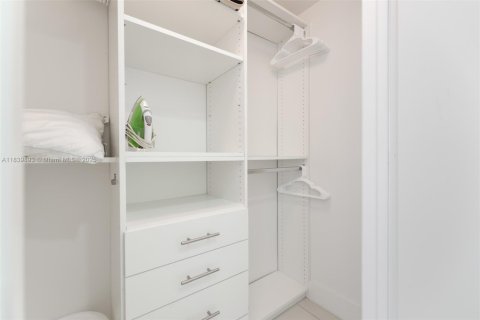 Condominio en venta en Miami, Florida, 2 dormitorios, 135.54 m2 № 2088605 - foto 16