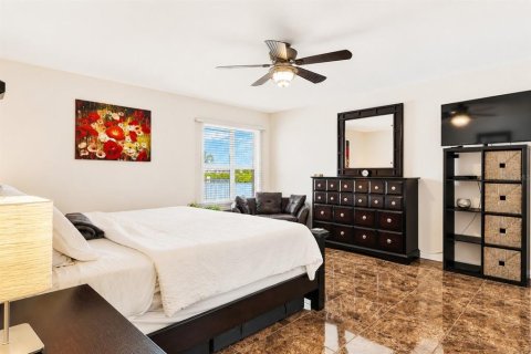 Condominio en venta en Indian Shores, Florida, 2 dormitorios, 109.62 m2 № 2220008 - foto 9