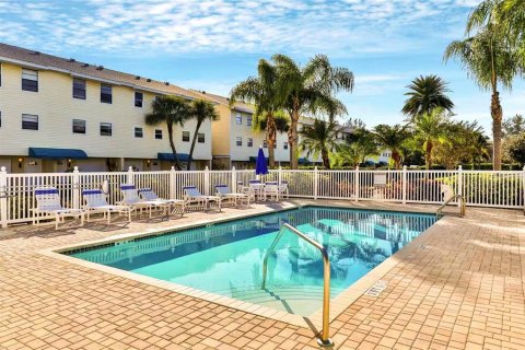 Condominio en venta en Indian Shores, Florida, 2 dormitorios, 109.62 m2 № 2220008 - foto 20