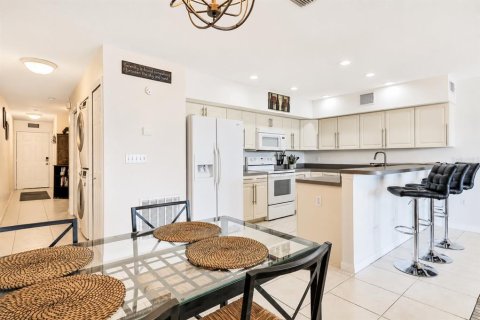 Condominio en venta en Indian Shores, Florida, 2 dormitorios, 109.62 m2 № 2220008 - foto 7