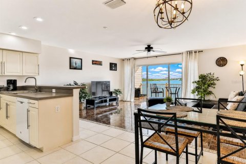Condominio en venta en Indian Shores, Florida, 2 dormitorios, 109.62 m2 № 2220008 - foto 6