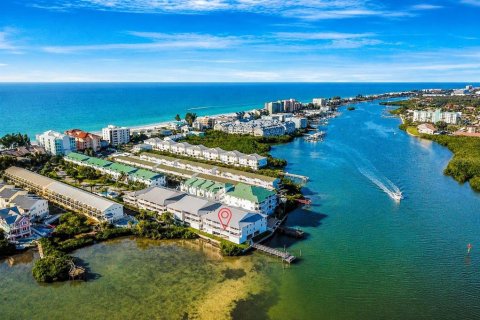 Condominio en venta en Indian Shores, Florida, 2 dormitorios, 109.62 m2 № 2220008 - foto 19