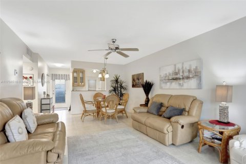 Condo in Lauderhill, Florida, 2 bedrooms  № 1715578 - photo 21