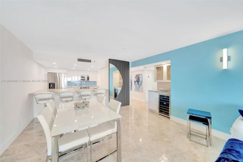 Снять в аренду кондоминиум в Майами, Флорида 2 спальни, 129.88м2, № 1963474 - фото 20