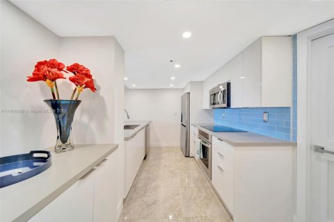 Снять в аренду кондоминиум в Майами, Флорида 2 спальни, 129.88м2, № 1963474 - фото 5