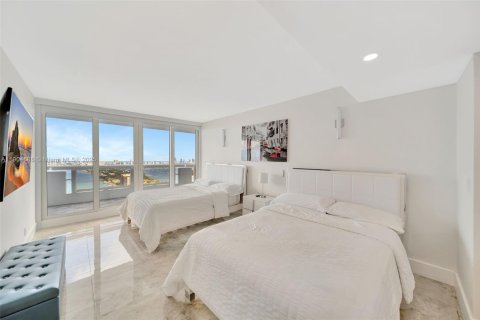 Снять в аренду кондоминиум в Майами, Флорида 2 спальни, 129.88м2, № 1963474 - фото 26