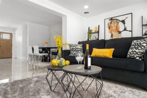 Casa en venta en Saint Petersburg, Florida, 3 dormitorios, 125.23 m2 № 2122757 - foto 13