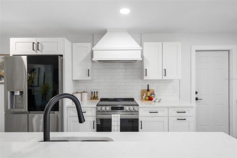 Casa en venta en Saint Petersburg, Florida, 3 dormitorios, 125.23 m2 № 2122757 - foto 6
