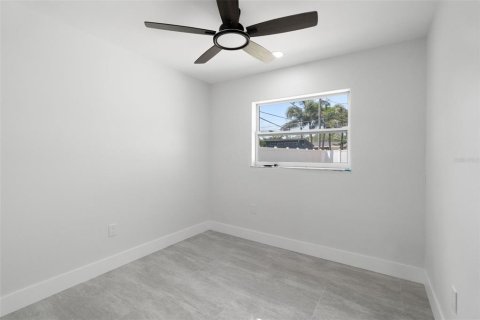 Casa en venta en Saint Petersburg, Florida, 3 dormitorios, 125.23 m2 № 2122757 - foto 22