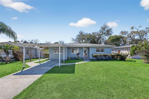 Casa en Tampa, Florida 3 dormitorios, 122.45 m2 № 2116006