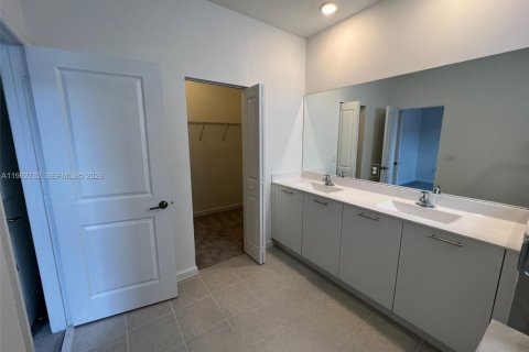 Adosado en alquiler en Miami, Florida, 3 dormitorios, 134.06 m2 № 2024108 - foto 22