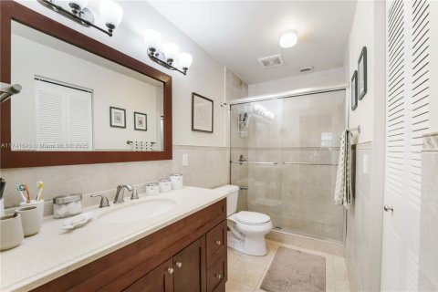 House in Miami, Florida 3 bedrooms, 114.64 sq.m. № 1489976 - photo 7