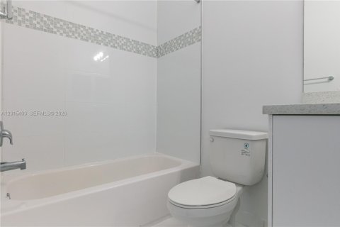 Снять в аренду кондоминиум в Майами, Флорида 3 спальни, 139.35м2, № 2171632 - фото 22