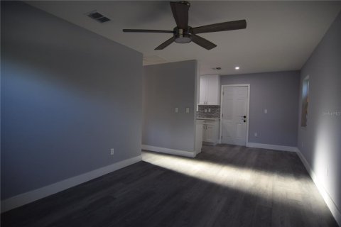 Casa en alquiler en Deltona, Florida, 2 dormitorios, 68 m2 № 1917123 - foto 7