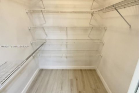 Condo in Pompano Beach, Florida, 3 bedrooms  № 1893356 - photo 16
