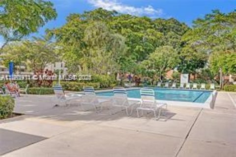 Condo in Pompano Beach, Florida, 3 bedrooms  № 1893356 - photo 27
