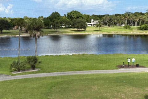 Condo in Pompano Beach, Florida, 3 bedrooms  № 1893356 - photo 20
