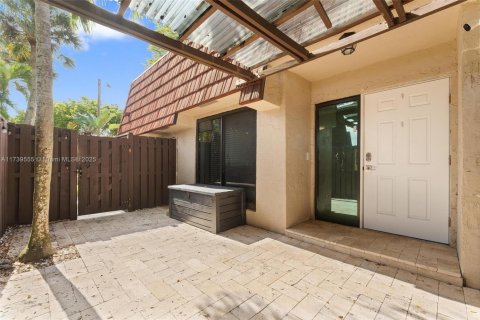 Townhouse in Boca Raton, Florida 2 bedrooms, 126.25 sq.m. № 1863720 - photo 27