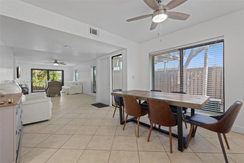 Townhouse in Boca Raton, Florida 2 bedrooms, 126.25 sq.m. № 1863720 - photo 3