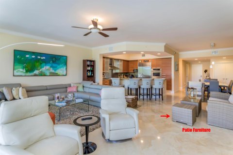Condo in Deerfield Beach, Florida, 3 bedrooms  № 2175827 - photo 12