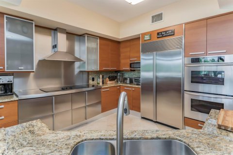 Condo in Deerfield Beach, Florida, 3 bedrooms  № 2175827 - photo 9