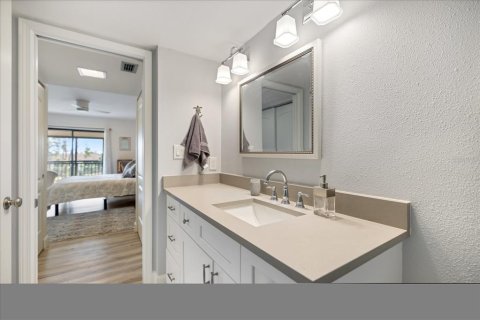 Condo in Venice, Florida, 1 bedroom  № 1670049 - photo 21