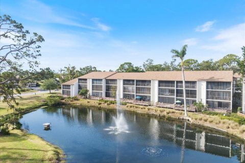 Condo in Venice, Florida, 1 bedroom  № 1670049 - photo 1