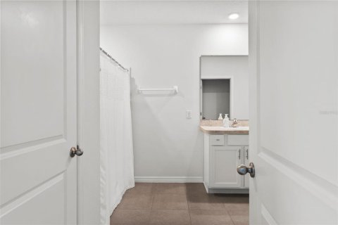 Casa en venta en Tampa, Florida, 4 dormitorios, 216.28 m2 № 1792192 - foto 25