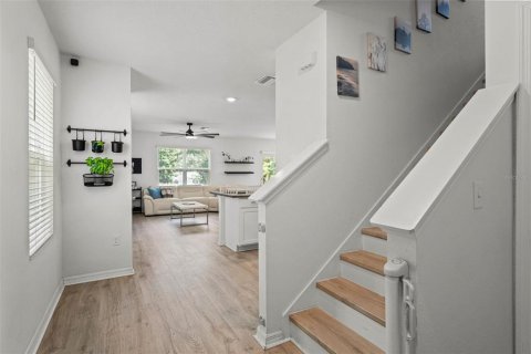 Casa en venta en Tampa, Florida, 4 dormitorios, 216.28 m2 № 1792192 - foto 9