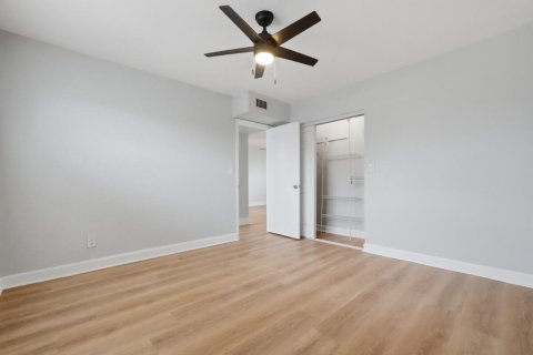 Copropriété à louer à Davie, Floride: 2 chambres, 68.1 m2 № 2352101 - photo 13