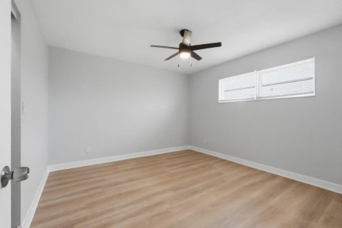 Copropriété à louer à Davie, Floride: 2 chambres, 68.1 m2 № 2352101 - photo 10