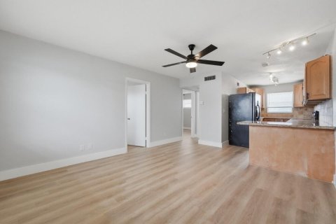 Condo à Davie, Floride, 2 chambres  № 2352101