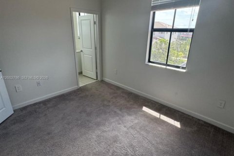 House in Homestead, Florida 3 bedrooms, 123.37 sq.m. № 2068038 - photo 21