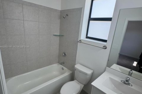 House in Homestead, Florida 3 bedrooms, 123.37 sq.m. № 2068038 - photo 16