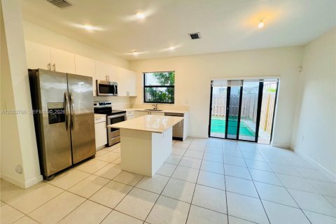 House in Homestead, Florida 3 bedrooms, 123.37 sq.m. № 2068038 - photo 3