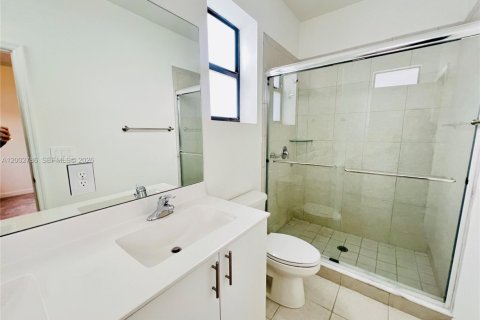 House in Homestead, Florida 3 bedrooms, 123.37 sq.m. № 2068038 - photo 13