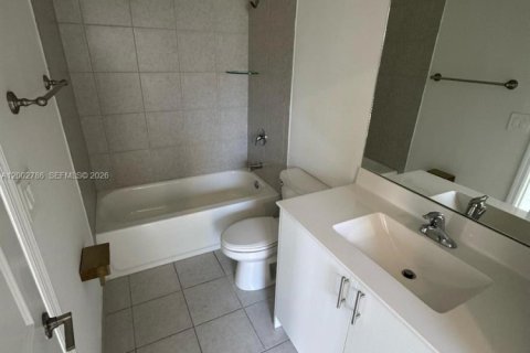 House in Homestead, Florida 3 bedrooms, 123.37 sq.m. № 2068038 - photo 14