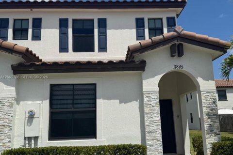 House in Homestead, Florida 3 bedrooms, 123.37 sq.m. № 2068038 - photo 2