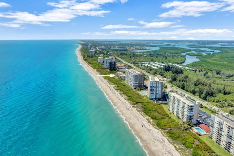 Condominio en venta en Hutchinson Island South, Florida, 3 dormitorios, 236.06 m2 № 2087361 - foto 29